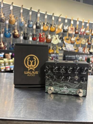 Walrus Audio Badwater Bass Pre-Amp DI | Long & McQuade